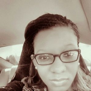 Meet your Posher, Demetria