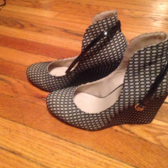 Seychelles pinup style wedge - Picture 4 of 4