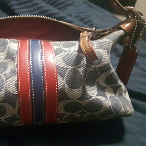 Coach purse - Picture 2 of 2