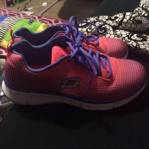 Skechers air cooled memory foam shoes