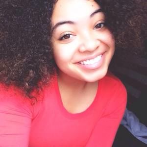 Meet your Posher, Naya