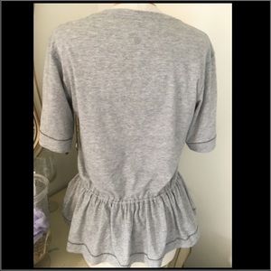 Lululemon light gray blouse Sz 4