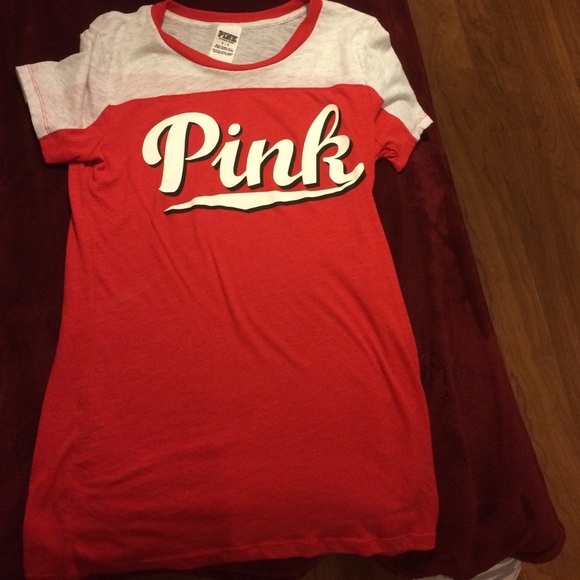 Never worn PINK VS casual Tee!