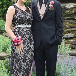 Sexy & Elegant Black Prom Dress :)