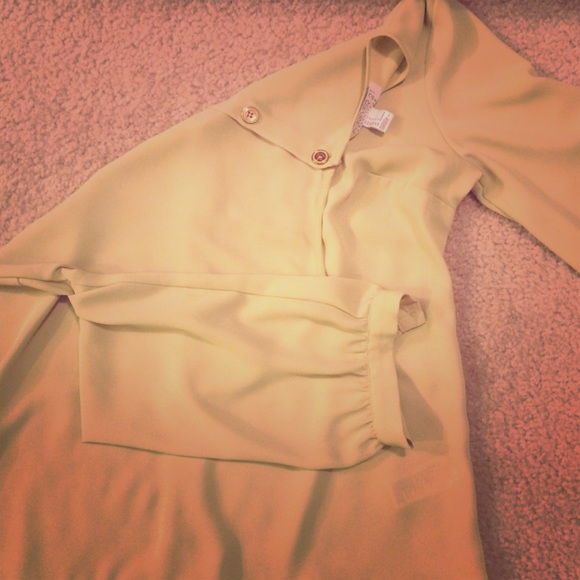 green quarter sleeve shirt - Picture 1 of 3