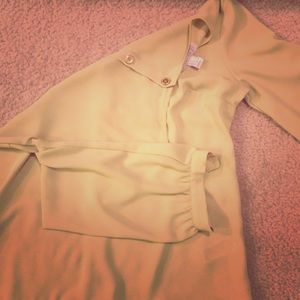 green quarter sleeve shirt