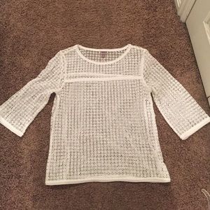 White quarter length sleeve lace shirt