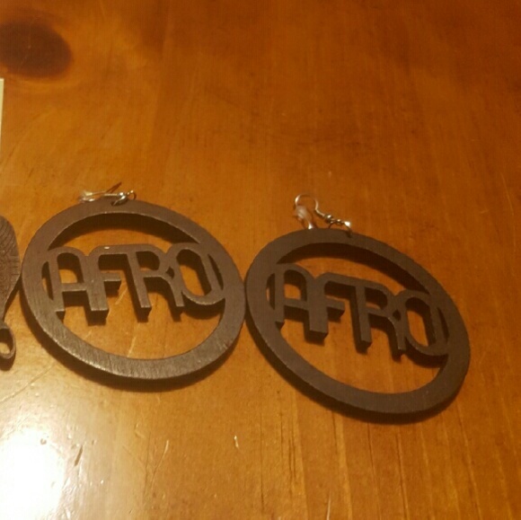 Afro &African Woman Wooden Earring Duo!