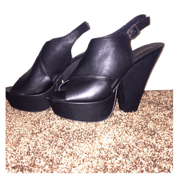 Black Chunky Heels
