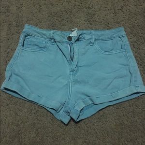 Semi-High wasted shorts