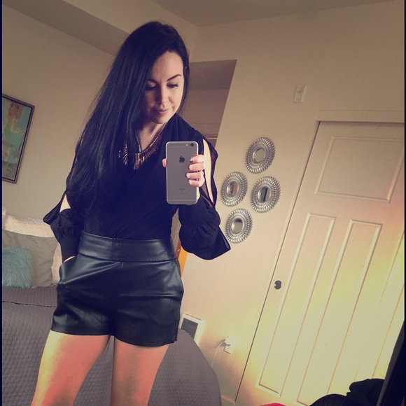 Faux Leather Shorts 💄NWT