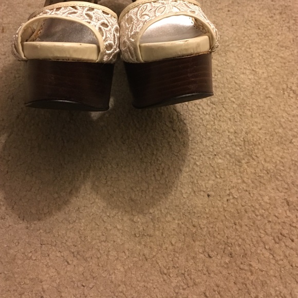 Bebe heels - Picture 2 of 4