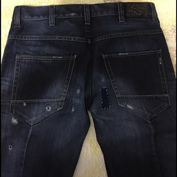100% authentic designer Italian jeans - Picture 2 of 3