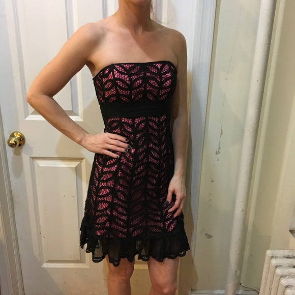 Betsey Johnson Dresses & Skirts - Betsey Johnson Lace Strapless Dress