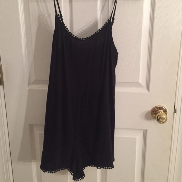 LA Hearts PacSun black romper - Picture 2 of 3