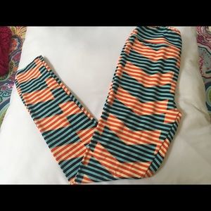 One Size LuLaRoe leggings