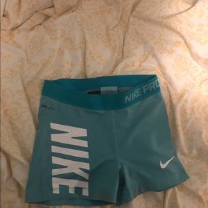 Nike pro spandex shorts 😍