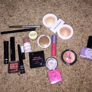 Make up bundle