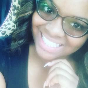 Meet your Posher, Zina