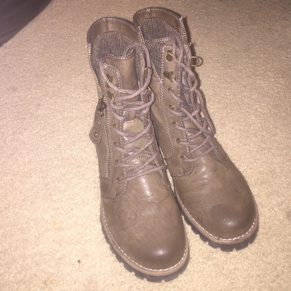 Cliffs biker boots