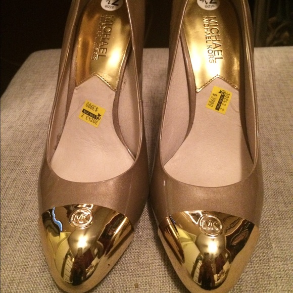 Michael kors tan heels
