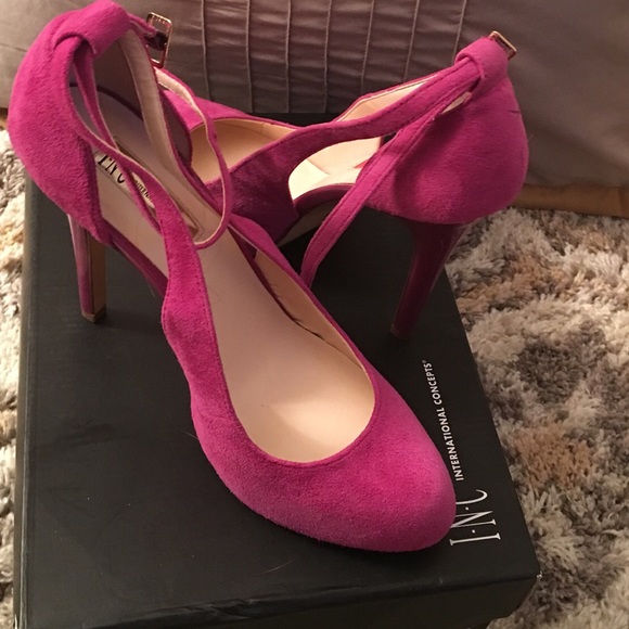 🆕🎉👠INC SUEDE PUMPS👠🆕