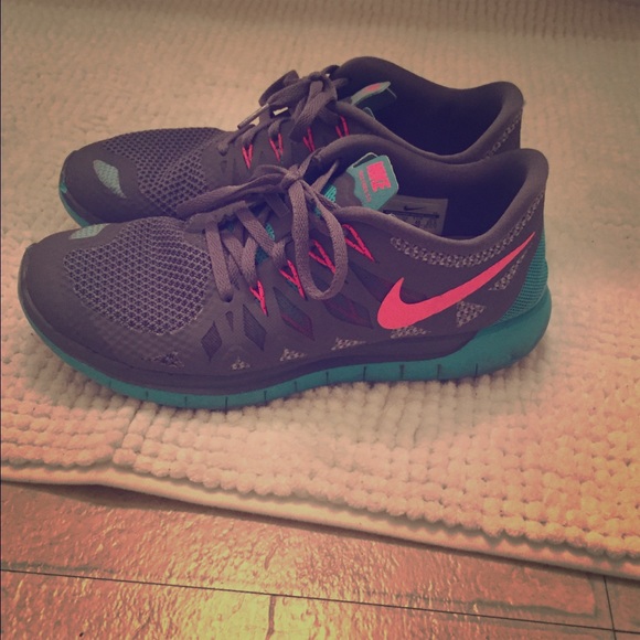 Nike Free Tennis shoes