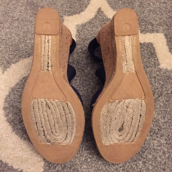 Tory Burch Navy Wedges. Super comfy! Size 7 - Picture 4 of 4