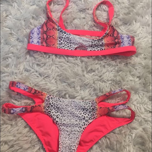RipCurl reversible Bikini