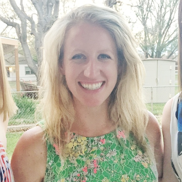 Meet your Posher, Amy - Picture 2 of 2