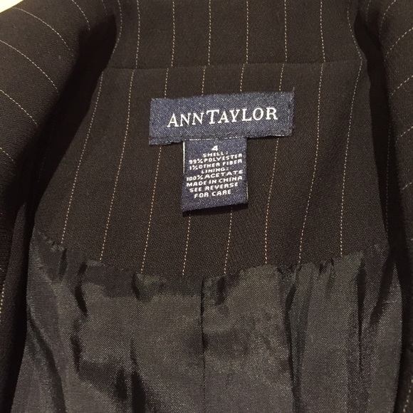 Ann Taylor blazers Size 4 & 6 - Picture 4 of 4
