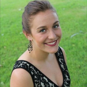 Meet your Posher, Olivia