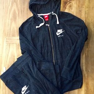 Nike Hoodie & Matching Pant