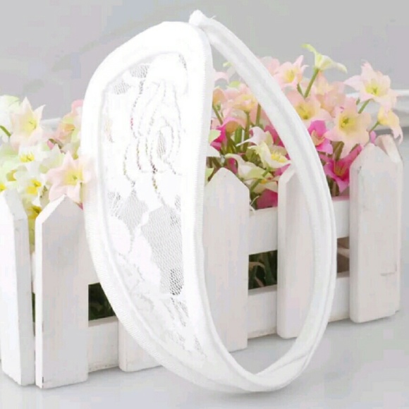 Invisible panties - Picture 2 of 3