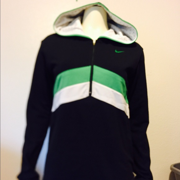 NIKE OUTDOOR RUNNING SWEATER