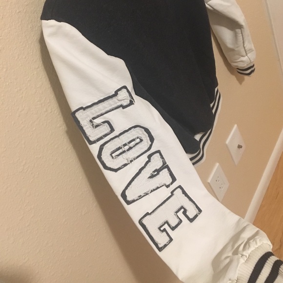 Button up jacket - Picture 3 of 3