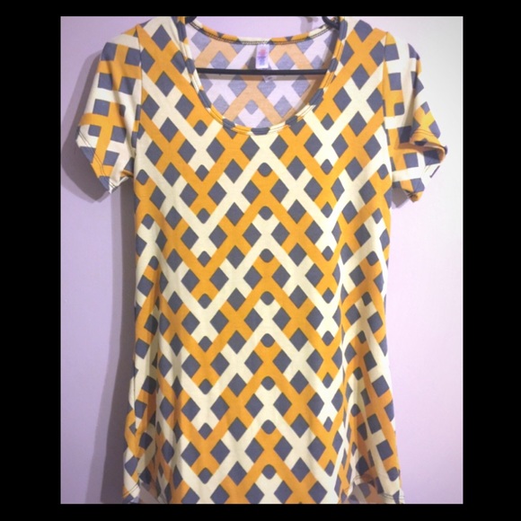 XXS LuLaRoe Classic Tee - Yellows! Never worn!