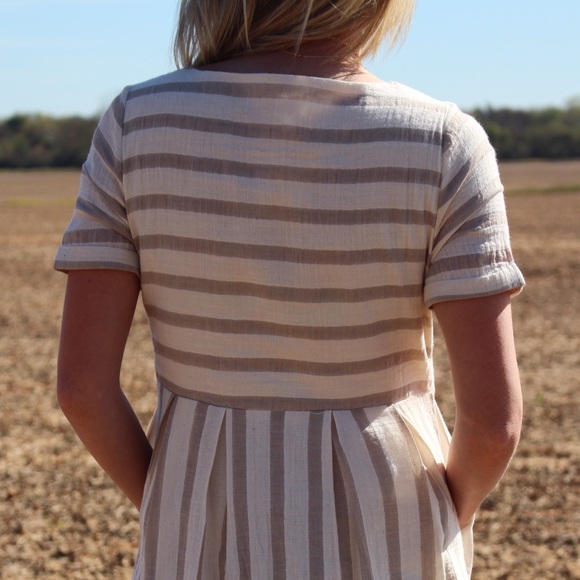 Sunday's Best Dress - Picture 2 of 3