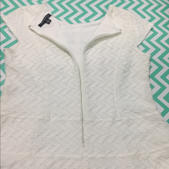 White dress - Picture 4 of 4
