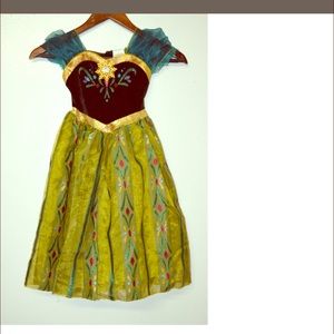 Ana From Brozen Dress + Crown