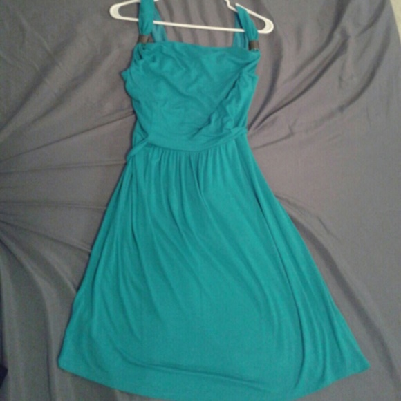 Dress - Picture 2 of 3