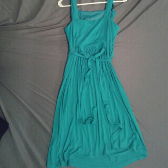 Dress - Picture 3 of 3