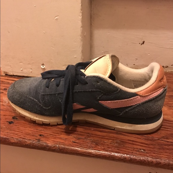 SOLD Reebox classic - Picture 3 of 4