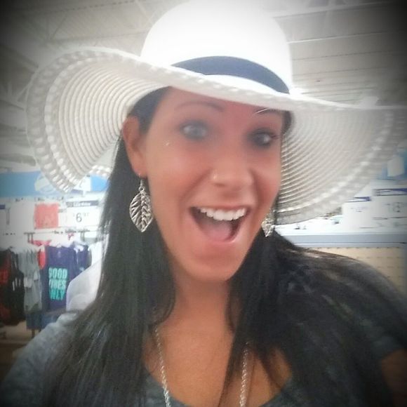 Meet your Posher, Kimberly - Picture 1 of 1