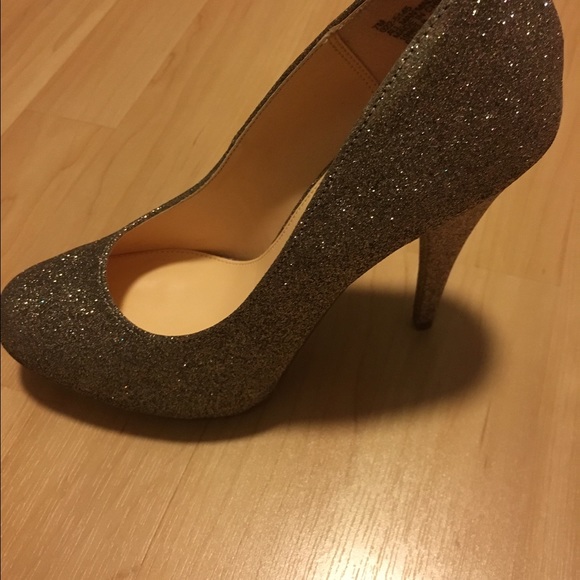 Dressy pumps