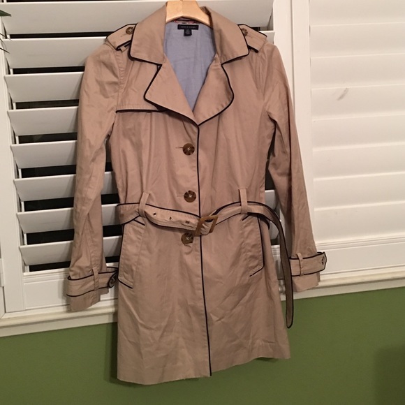Like new Tommy Hilfiger  Trench coat