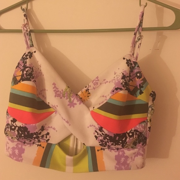 Bebe Crop top