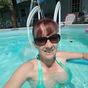 Meet your Posher, Liz