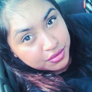 Meet your Posher, Emilza