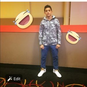 Meet your Posher, Omar